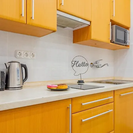 Luxurious Cozy 1br Apt - 2min Walk To Gozsduyard! *